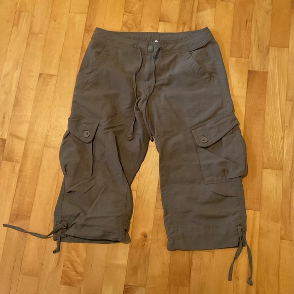 The North Face capris - Picture 1 of 3
